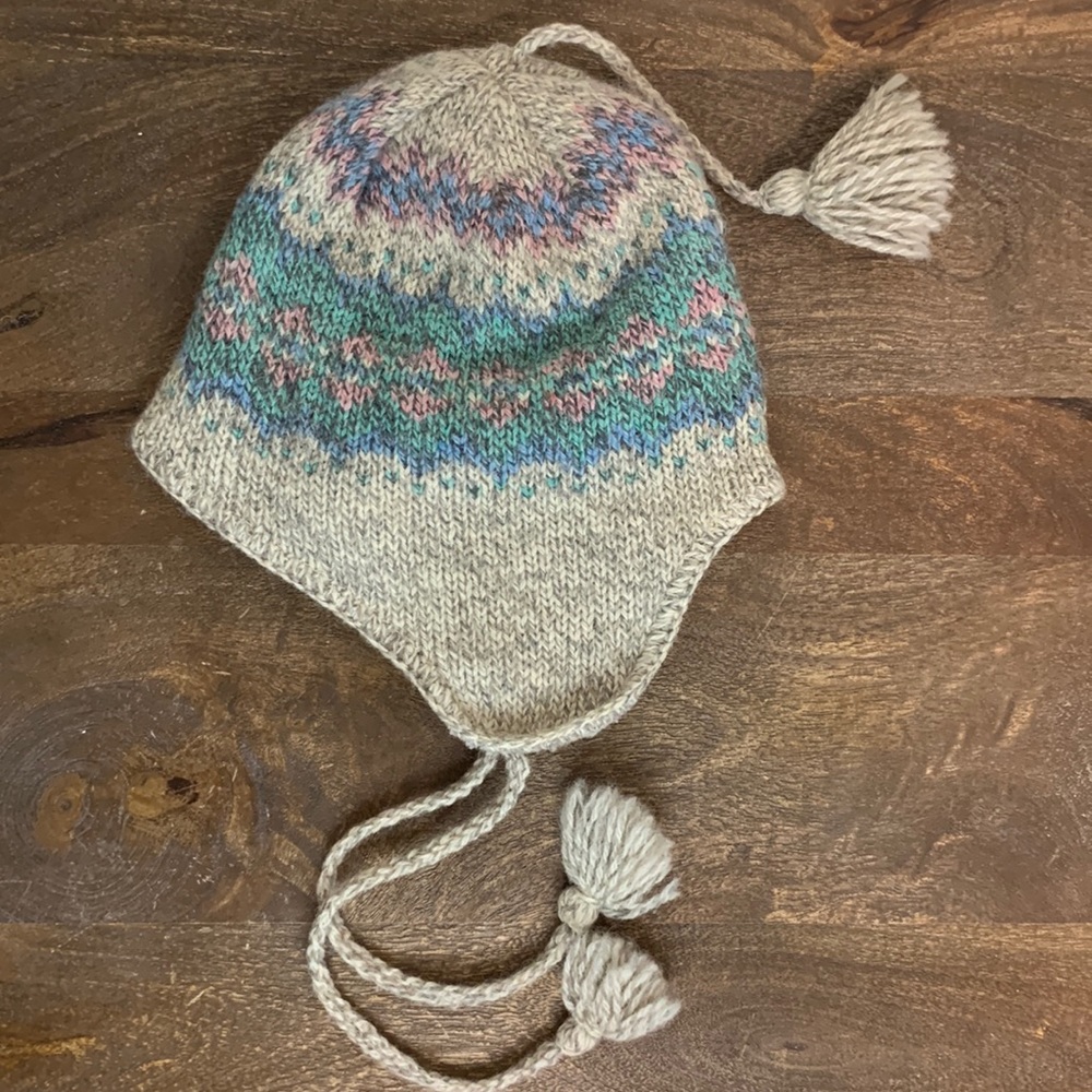 Vintage Women’s Knitted Fair Isle Wool Blend Winter Hat Beanie- OS